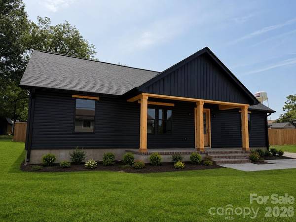 304 Garden ST E, Landis, NC 28088
