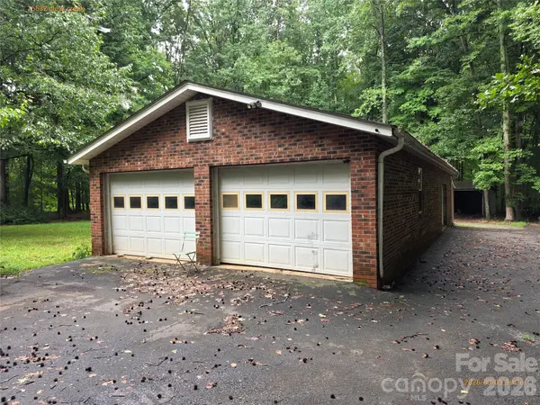16532 Clear Creek DR, Midland, NC 28107