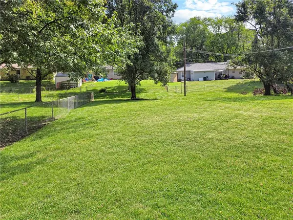 2623 Vernon ST, North Kansas City, MO 64116