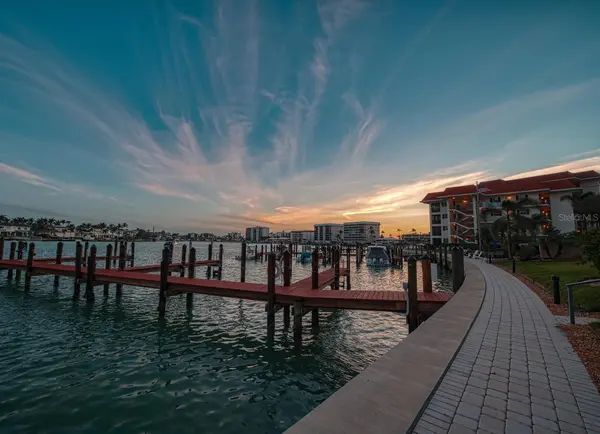 222 HARBOUR DR #114, Naples, FL 34103