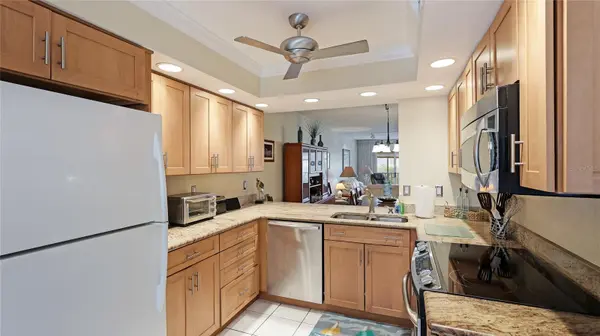 1109 EDGEWATER CIR #1109, Bradenton, FL 34209