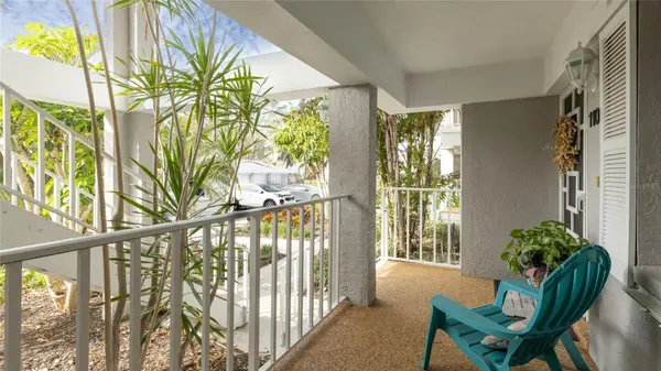 1109 EDGEWATER CIR #1109, Bradenton, FL 34209