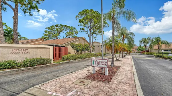 2763 WOODGATE LN #104, Sarasota, FL 34231