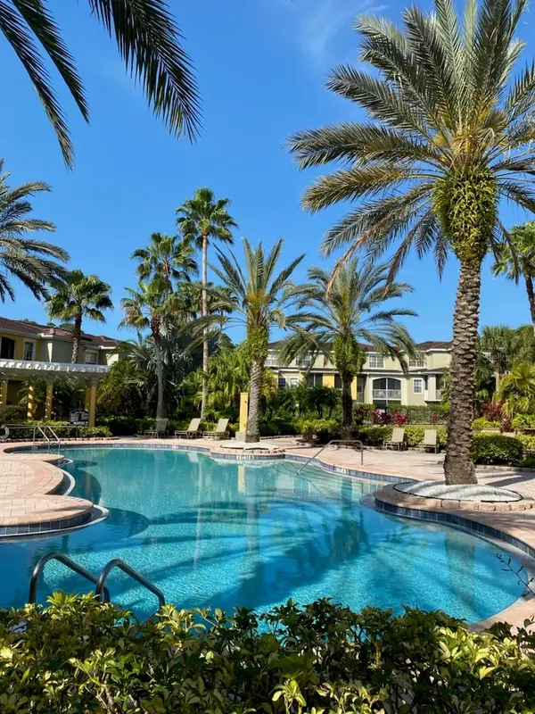 5711 BENTGRASS DR #19-211, Sarasota, FL 34235