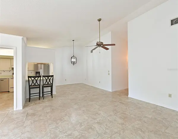 5506 37TH ST E #4, Bradenton, FL 34203