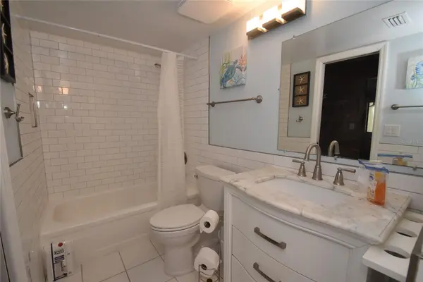 1687 BROOKHOUSE CIR #BR221, Sarasota, FL 34231