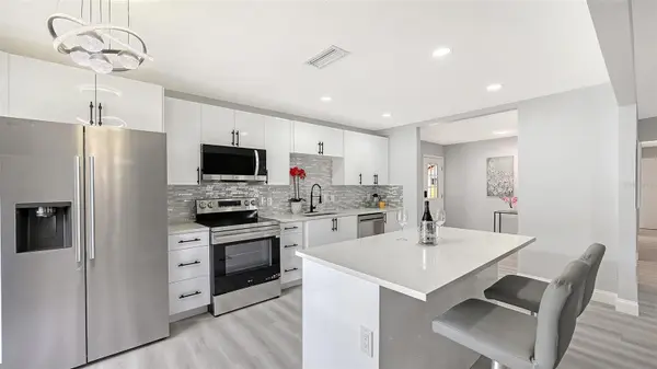4054 PALAU DR, Sarasota, FL 34241