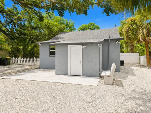 1235 32ND ST, Sarasota, FL 34234
