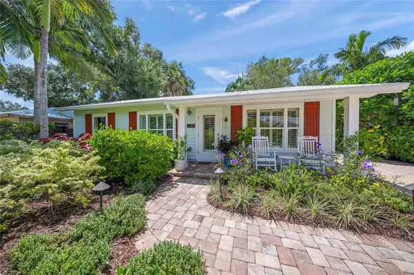 2440 ARLINGTON ST, Sarasota, FL 34239