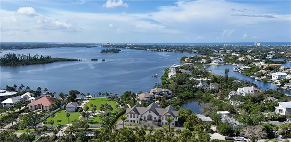 546 FREELING DR, Sarasota, FL 34242