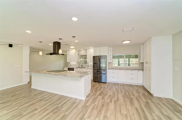 2011 37TH ST W, Bradenton, FL 34205