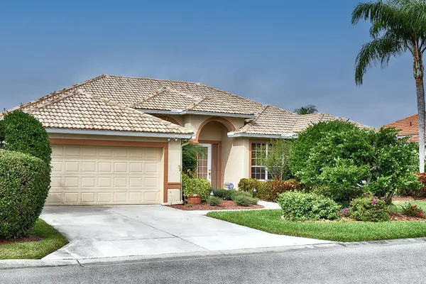5113 FAR OAK CIR, Sarasota, FL 34238
