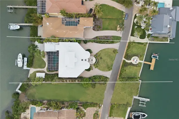 4034 ROBERTS POINT RD, Sarasota, FL 34242