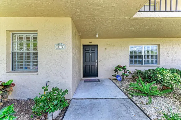 6999 W COUNTRY CLUB DR N #123, Sarasota, FL 34243