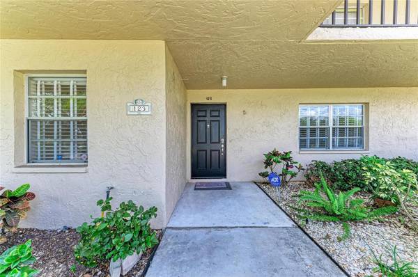 6999 W COUNTRY CLUB DR N #123, Sarasota, FL 34243