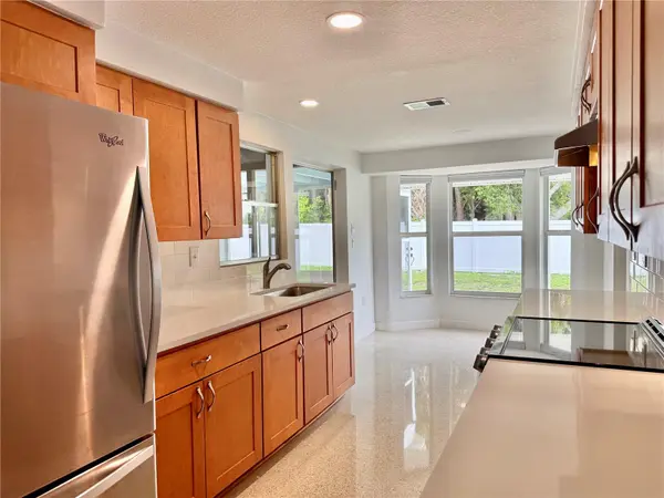 8228 CONSTANCE DR, Sarasota, FL 34243