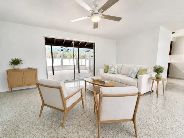 8228 CONSTANCE DR, Sarasota, FL 34243