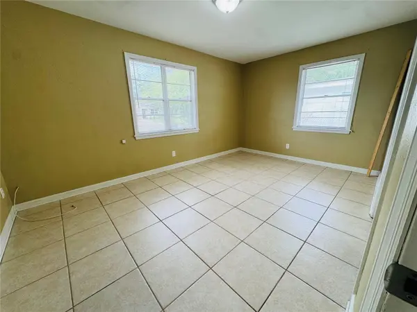 2976 POPLAR ST, Sarasota, FL 34237