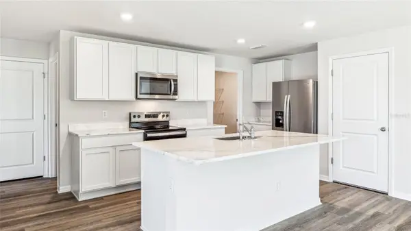 18615 LOOKOUT RIDGE PL, Lakewood Ranch, FL 34211
