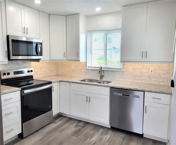 957 SANDPIPER CIR #0, Bradenton, FL 34209