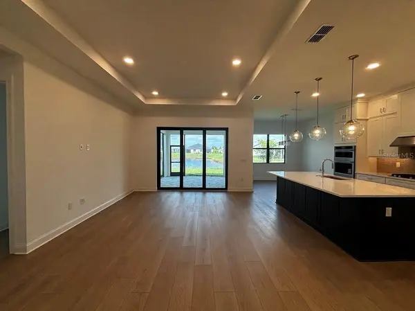 Address not disclosed, Apollo Beach, FL 33572