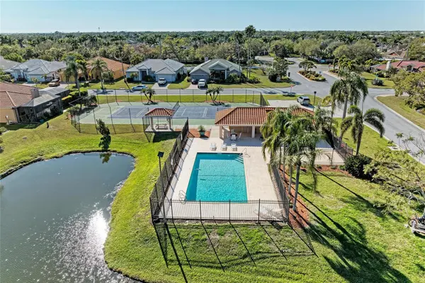 7102 42ND CT E, Sarasota, FL 34243