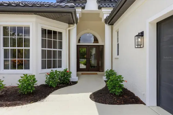 7825 WILTON CRESCENT CIR, Bradenton, FL 34201