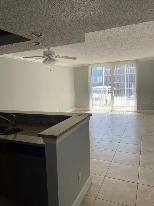 2755 COCONUT BAY LN LN #119 (1K), Sarasota, FL 34237