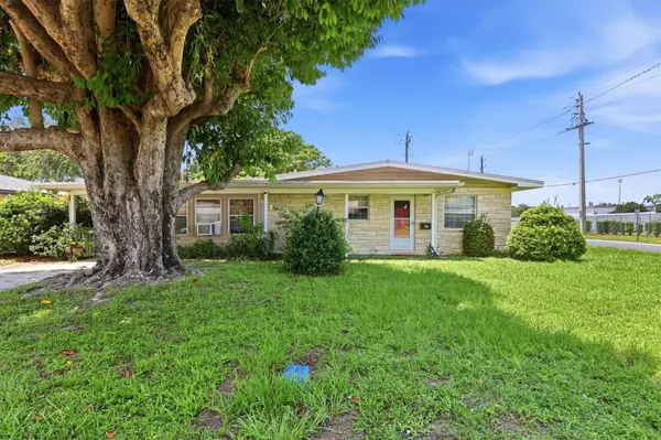 1302 32ND ST W, Bradenton, FL 34205