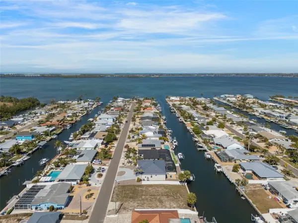 4007 COCONUT TER, Bradenton, FL 34210