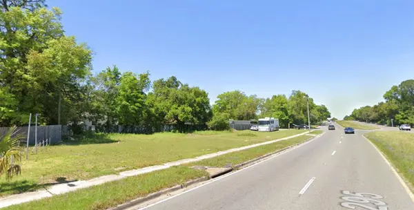 800 N NEW WARRINGTON RD, Pensacola, FL 32506