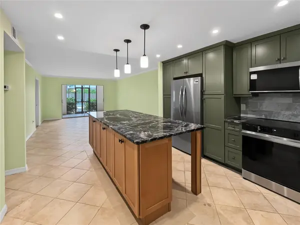 6470 HOLLYWOOD BLVD #104, Sarasota, FL 34231