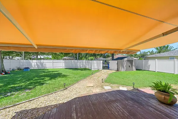 710 26TH ST W, Bradenton, FL 34205