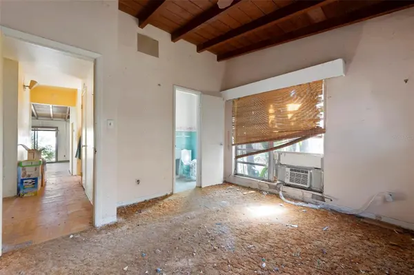 2956 GREENBRIAR ST, Sarasota, FL 34237