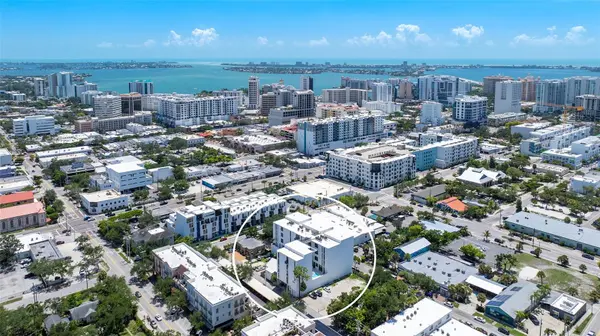430 KUMQUAT CT #102, Sarasota, FL 34236
