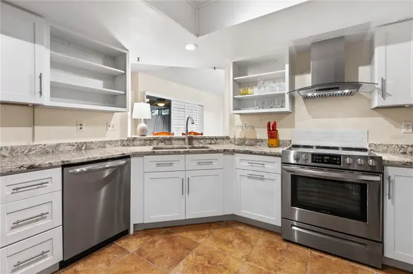 4096 CENTER POINTE PL #20B, Sarasota, FL 34233