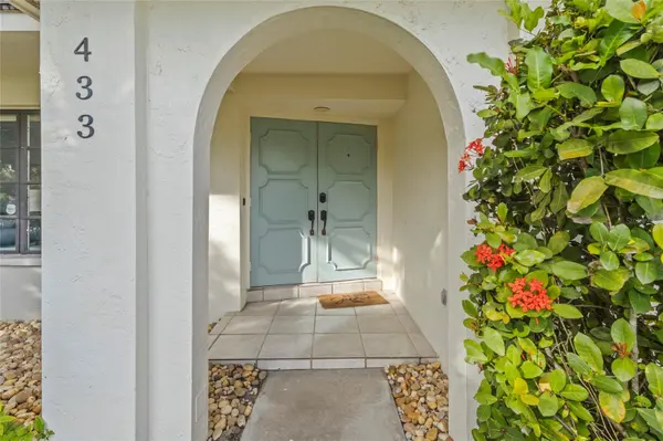 433 WHITFIELD AVE, Sarasota, FL 34243