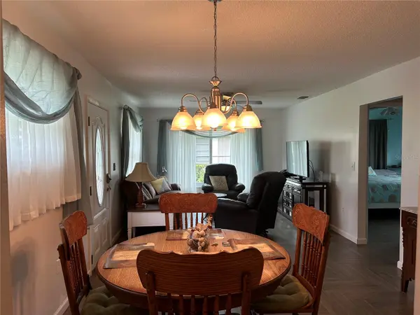 1359 GLENDALE CIR W #214, Sarasota, FL 34232