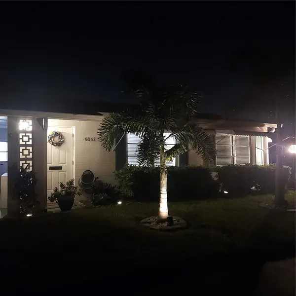6061 CORAL WAY, Bradenton, FL 34207