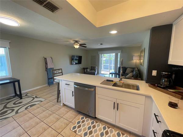 1774 MOVA ST, Sarasota, FL 34231