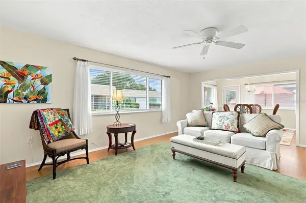 2407 RIVERBLUFF Pkwy #V-226, Sarasota, FL 34231