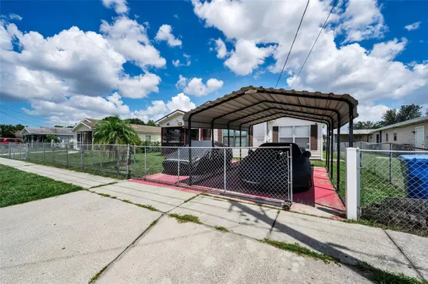 7526 CAROLTON CIR, Tampa, FL 33619