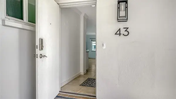 174 GOLDEN GATE PT #43, Sarasota, FL 34236