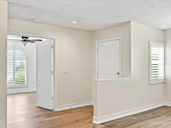 5381 KELLY DR #15, Sarasota, FL 34233