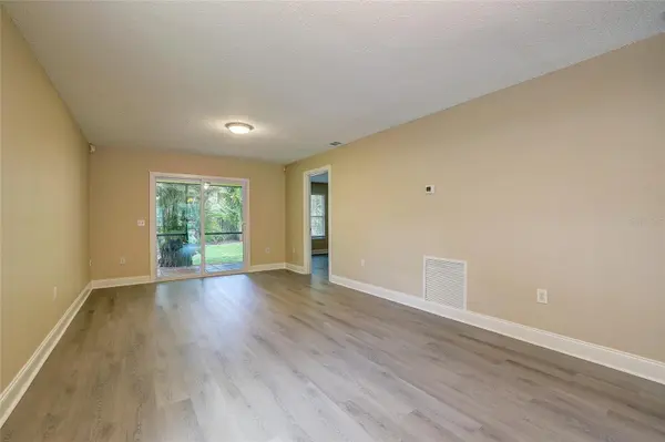 4625 SUMMERWIND DR #13, Sarasota, FL 34234