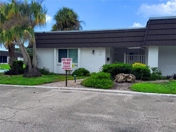1213 GLEN OAKS DR E, Sarasota, FL 34232