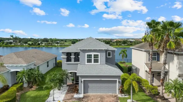8430 NANDINA DR, Sarasota, FL 34240