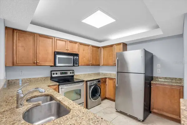 2755 COCONUT BAY LN #3F, Sarasota, FL 34237