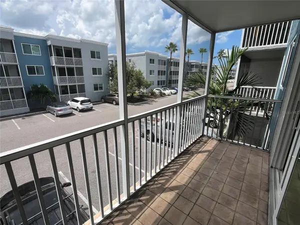 2755 COCONUT BAY LN LN #128, Sarasota, FL 34237