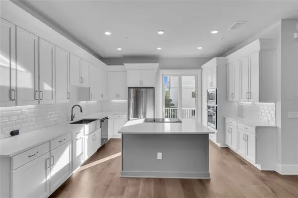 506 LAUREL PARK DR #506, Sarasota, FL 34236
